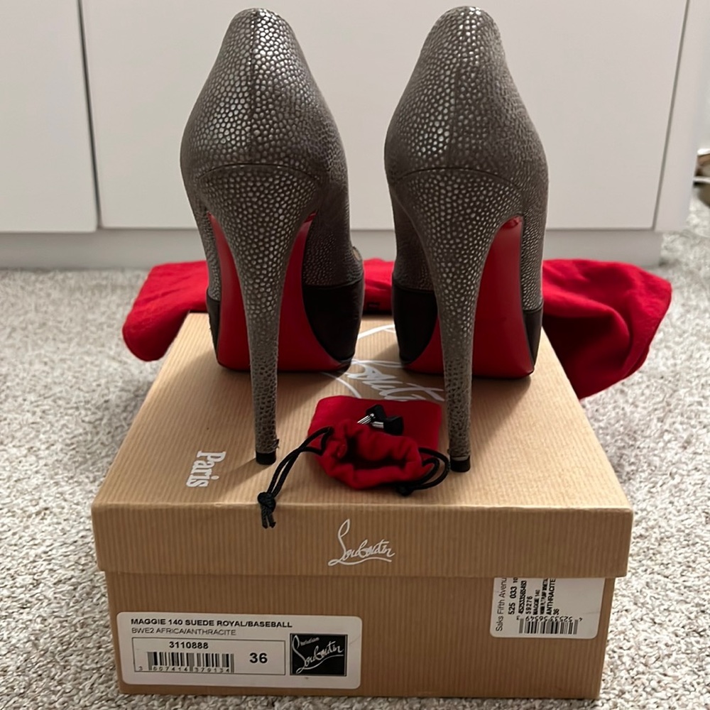 Christian Louboutin Maggie 140 Suede Chain Toe size 36/6